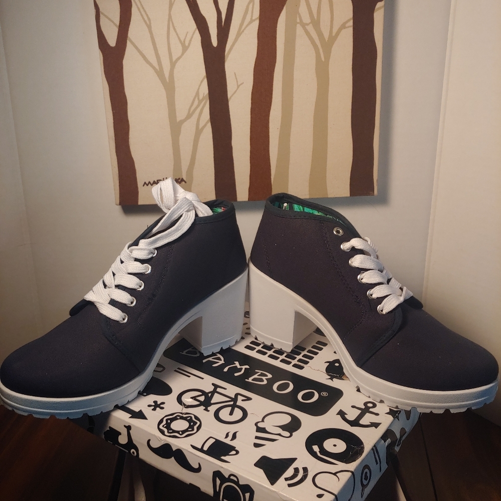 Refresh Women's Heel Boot - Picture 8 of 12